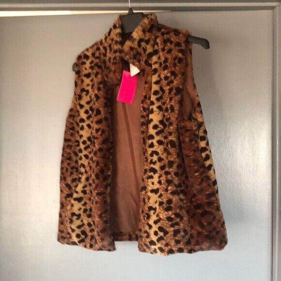 NWT Betsey Johnson Faux Fur Leopard sleeveless Vest Women’s Size Medium Lined - Picture 1 of 5